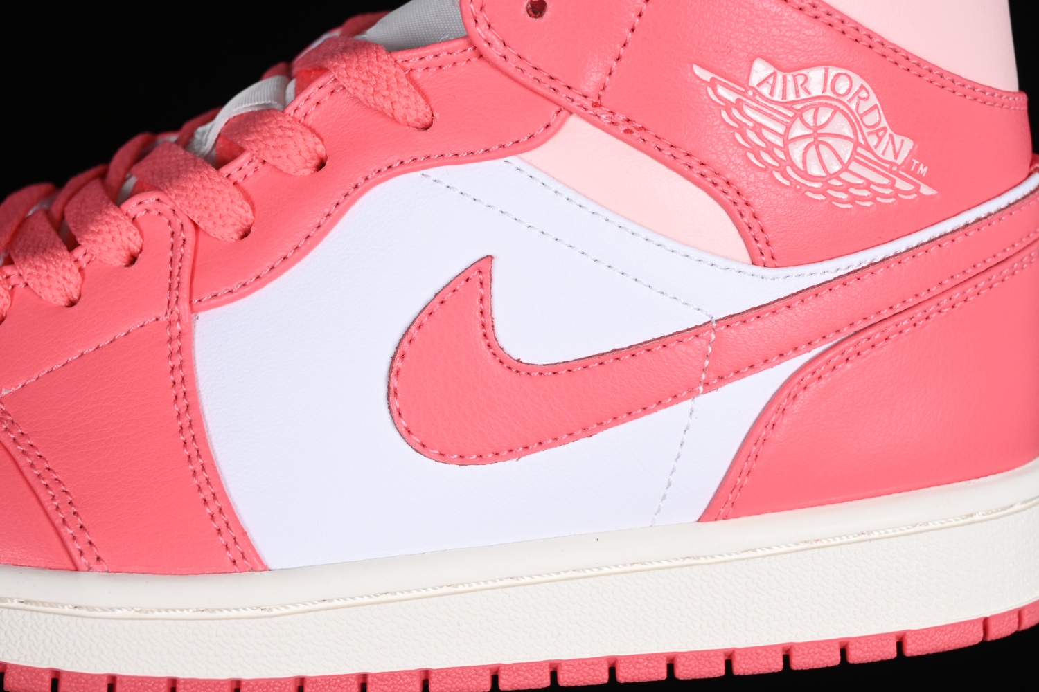Jordan 1 Mid Strawberries and Cream BQ6472-186