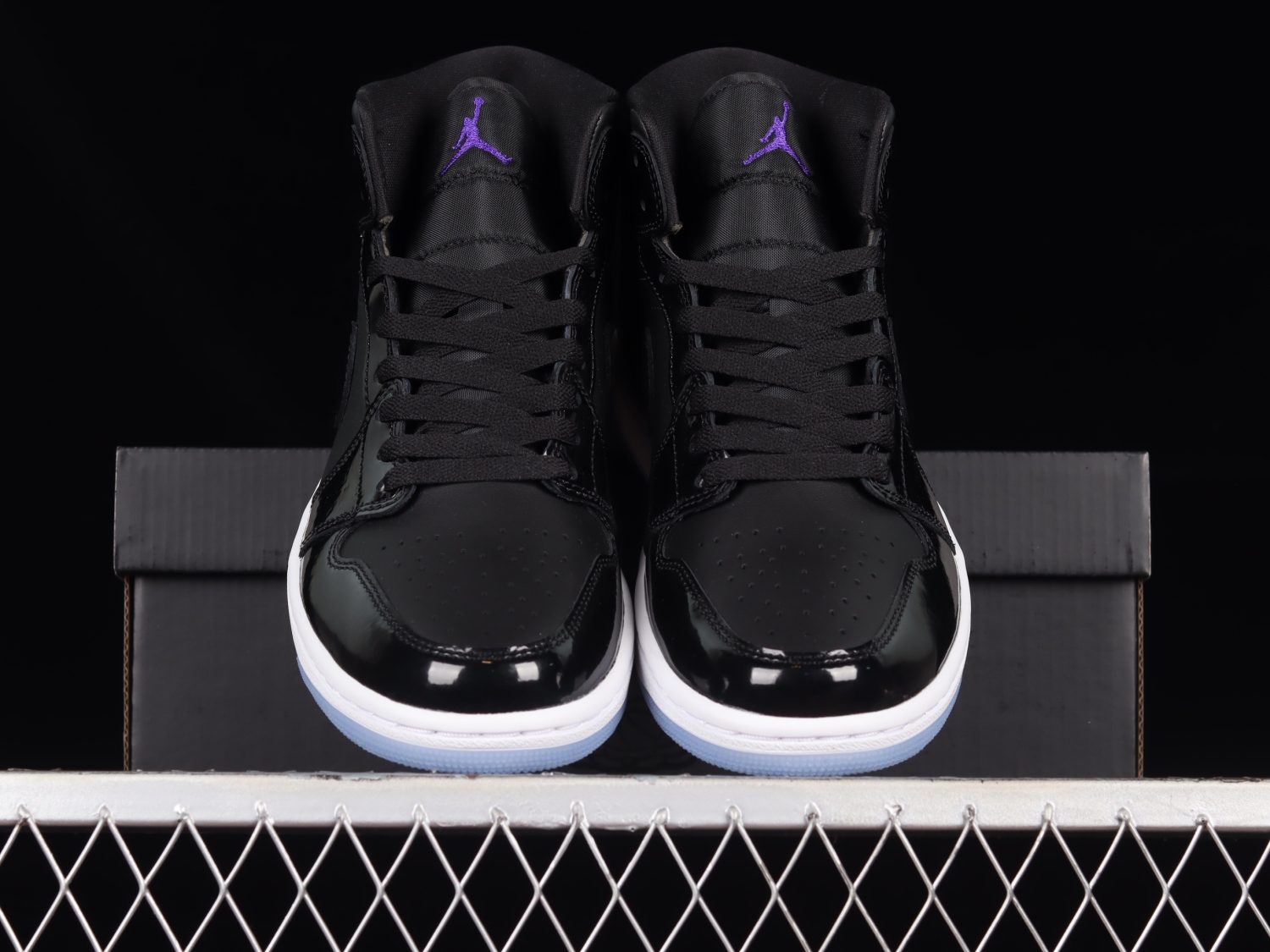 Jordan 1 Mid SE Space Jam DV1308-004