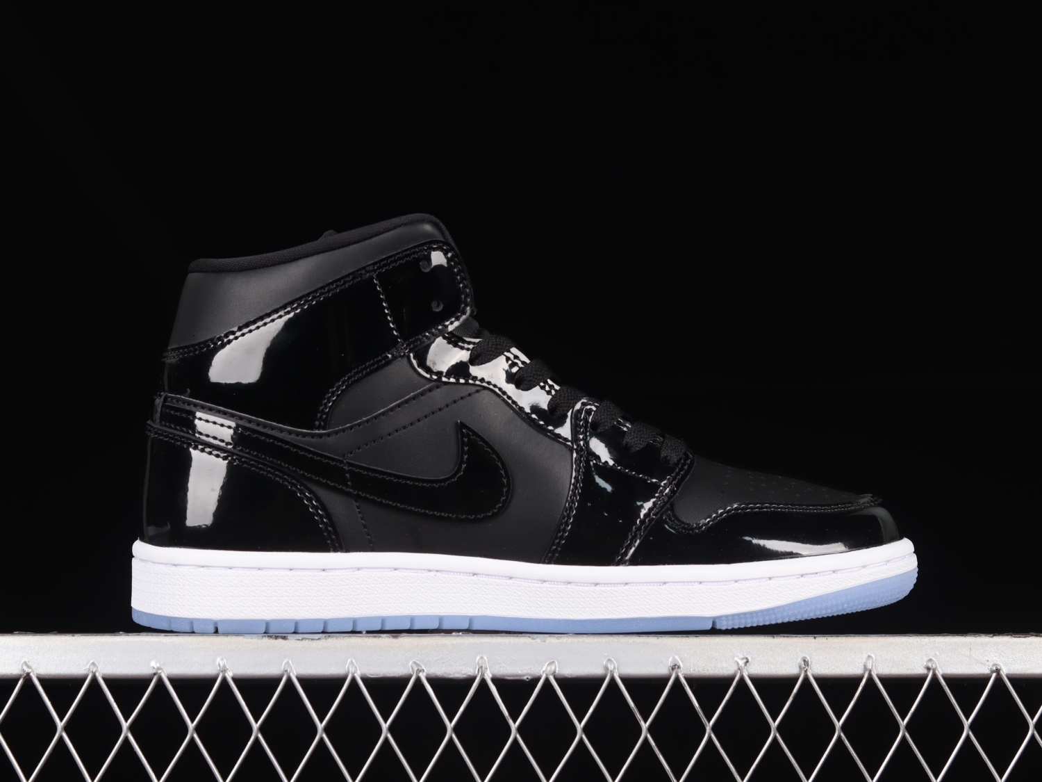 Jordan 1 Mid SE Space Jam DV1308-004