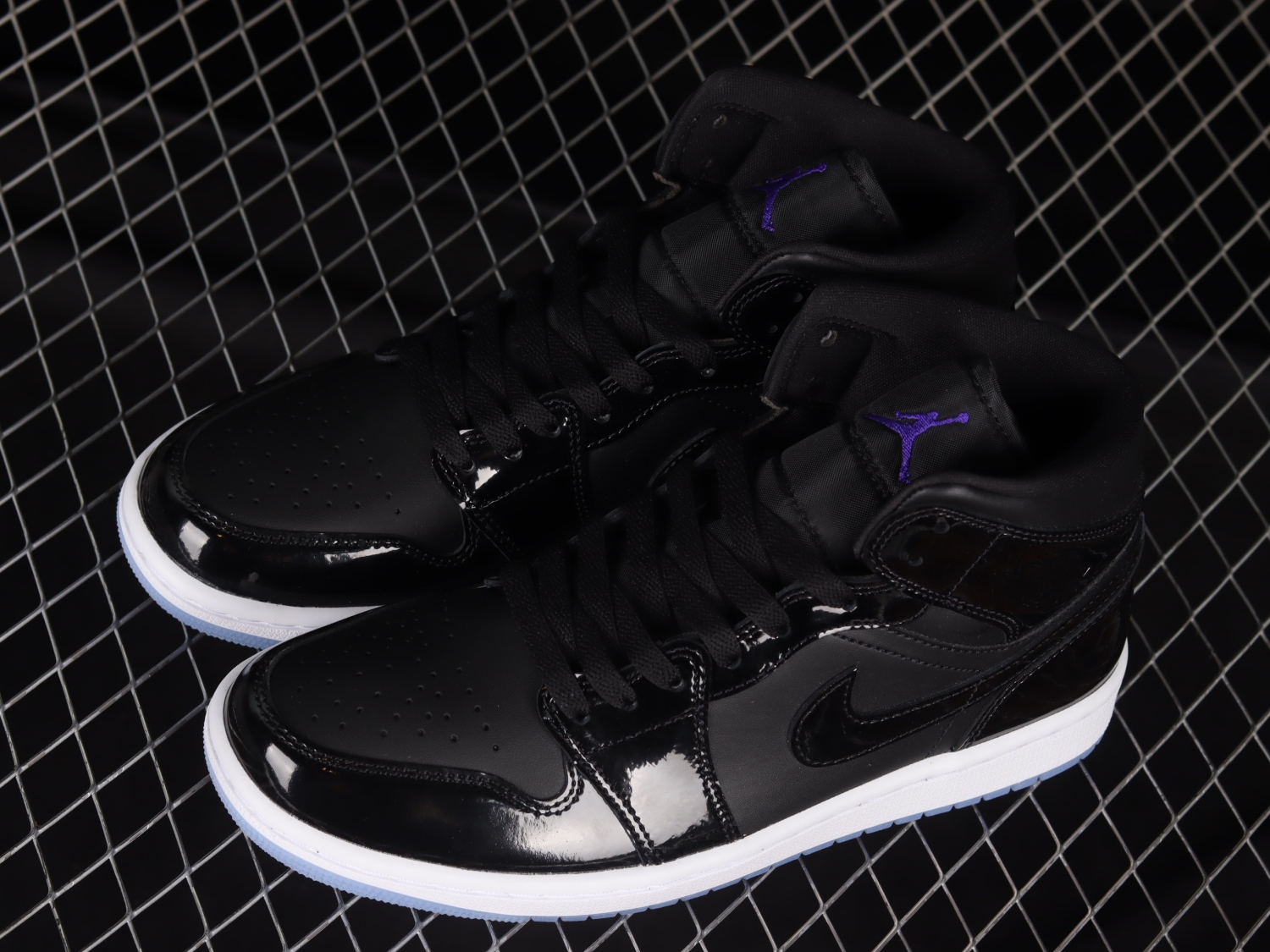 Jordan 1 Mid SE Space Jam DV1308-004