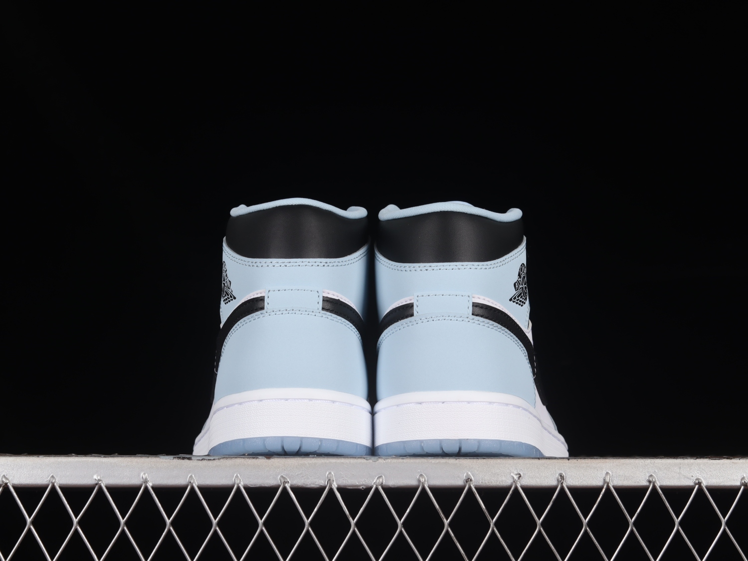 Jordan 1 Mid SE Ice Blue (2023) DV1308-104