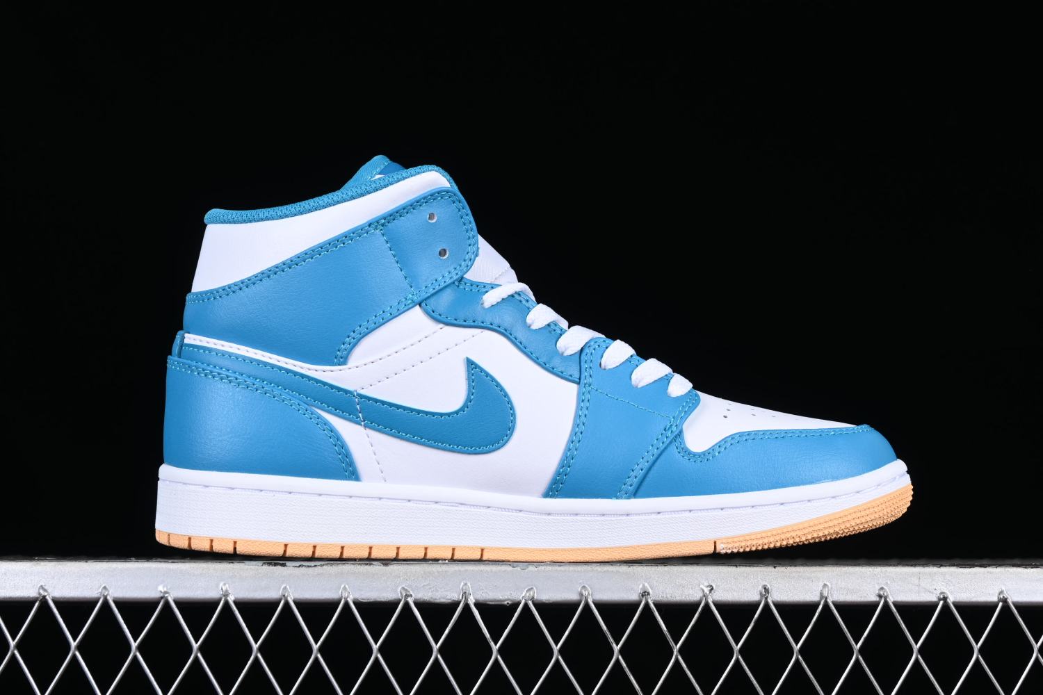 Jordan 1 Mid Aquatone DQ8426-400