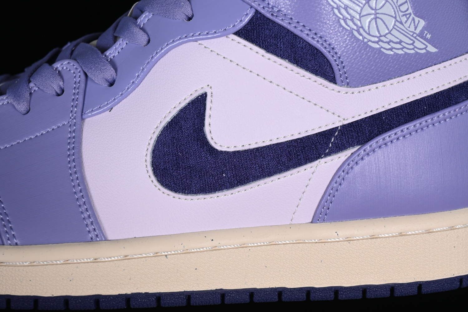 Jordan 1 Mid SE Chenille Sky J Light Purple DZ3745-500