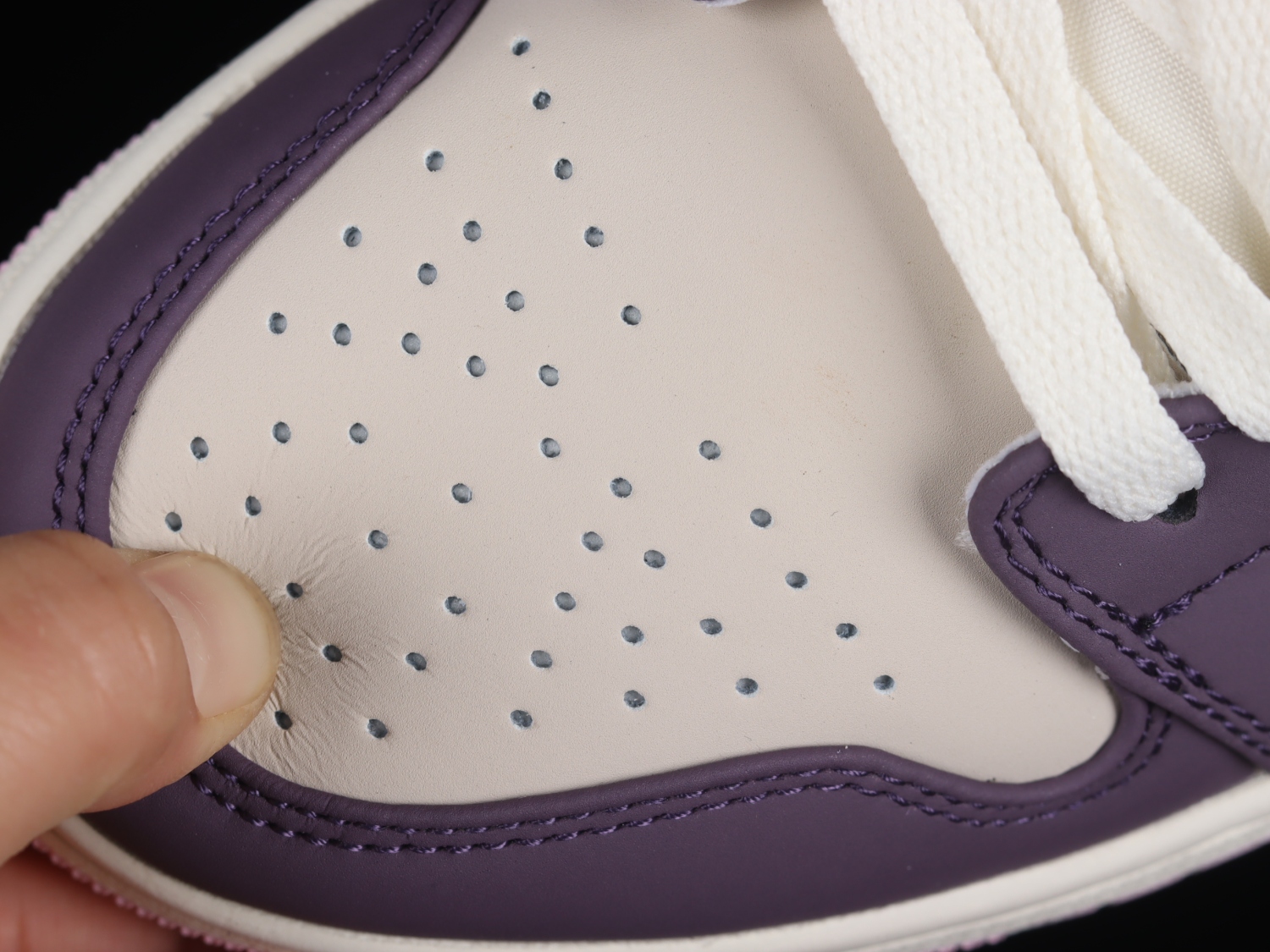 Jordan 1 Mid Pro Purple Desert Sand  555112-500