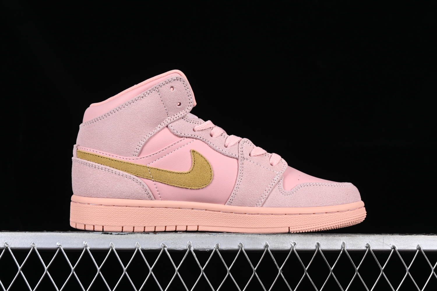 Jordan 1 Mid Coral Gold 852542-600
