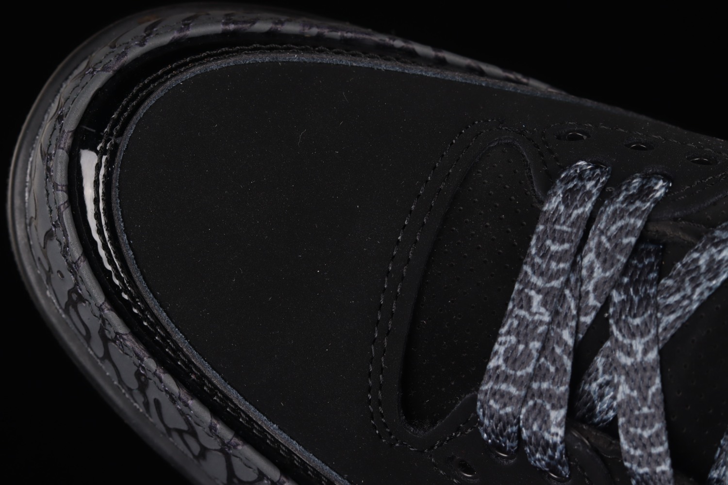 Jordan 3 Retro Black Cat 136064-002