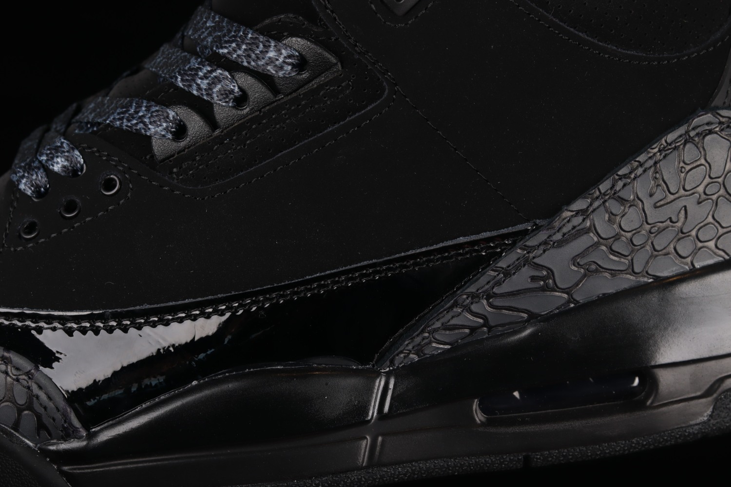 Jordan 3 Retro Black Cat 136064-002