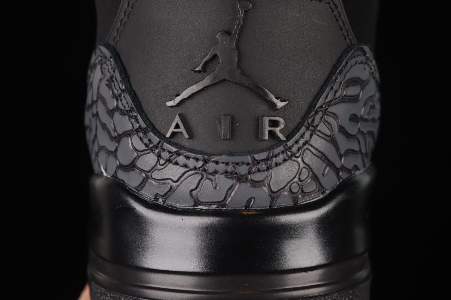 Jordan 3 Retro Black Cat 136064-002