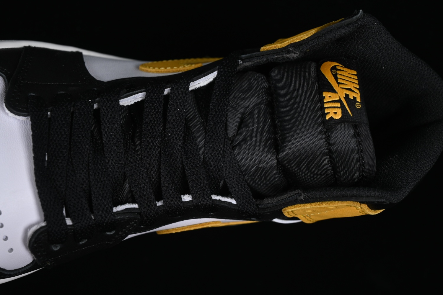 Jordan 1 Retro High Yellow Ochre 555088-109
