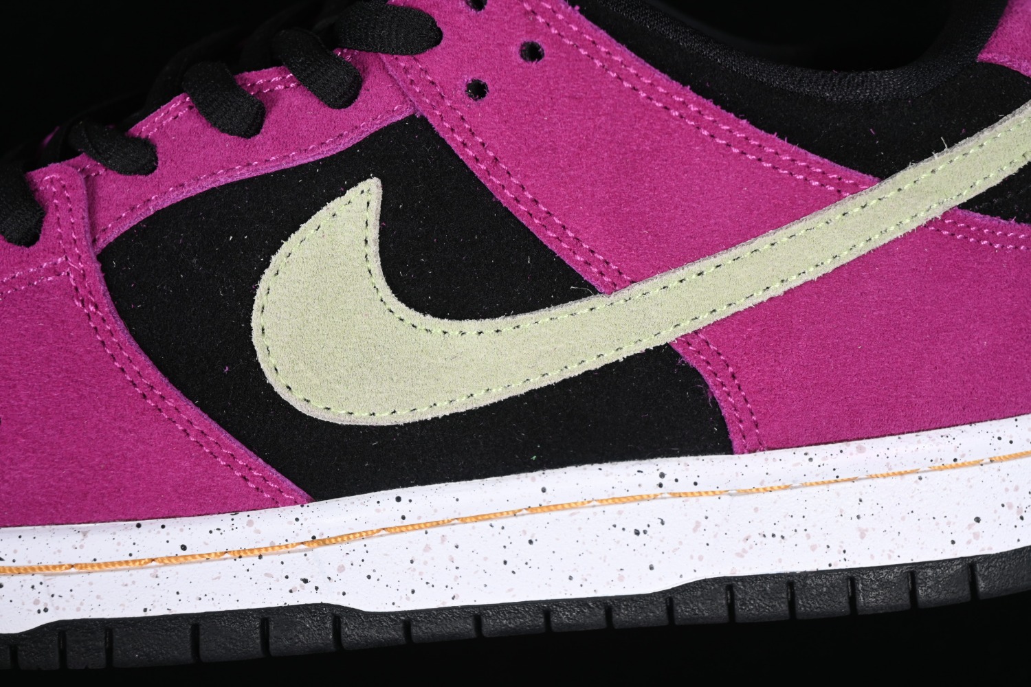 Nike SB Dunk Low Pro ACG Terra Red Plum BQ6817-501