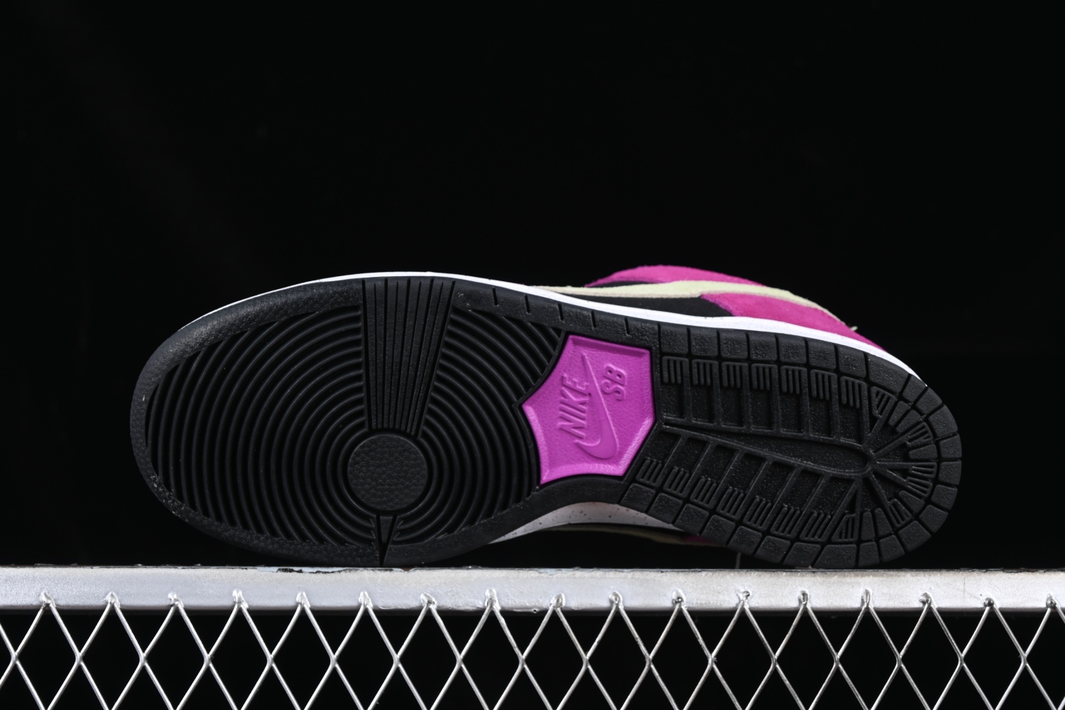 Nike SB Dunk Low Pro ACG Terra Red Plum BQ6817-501
