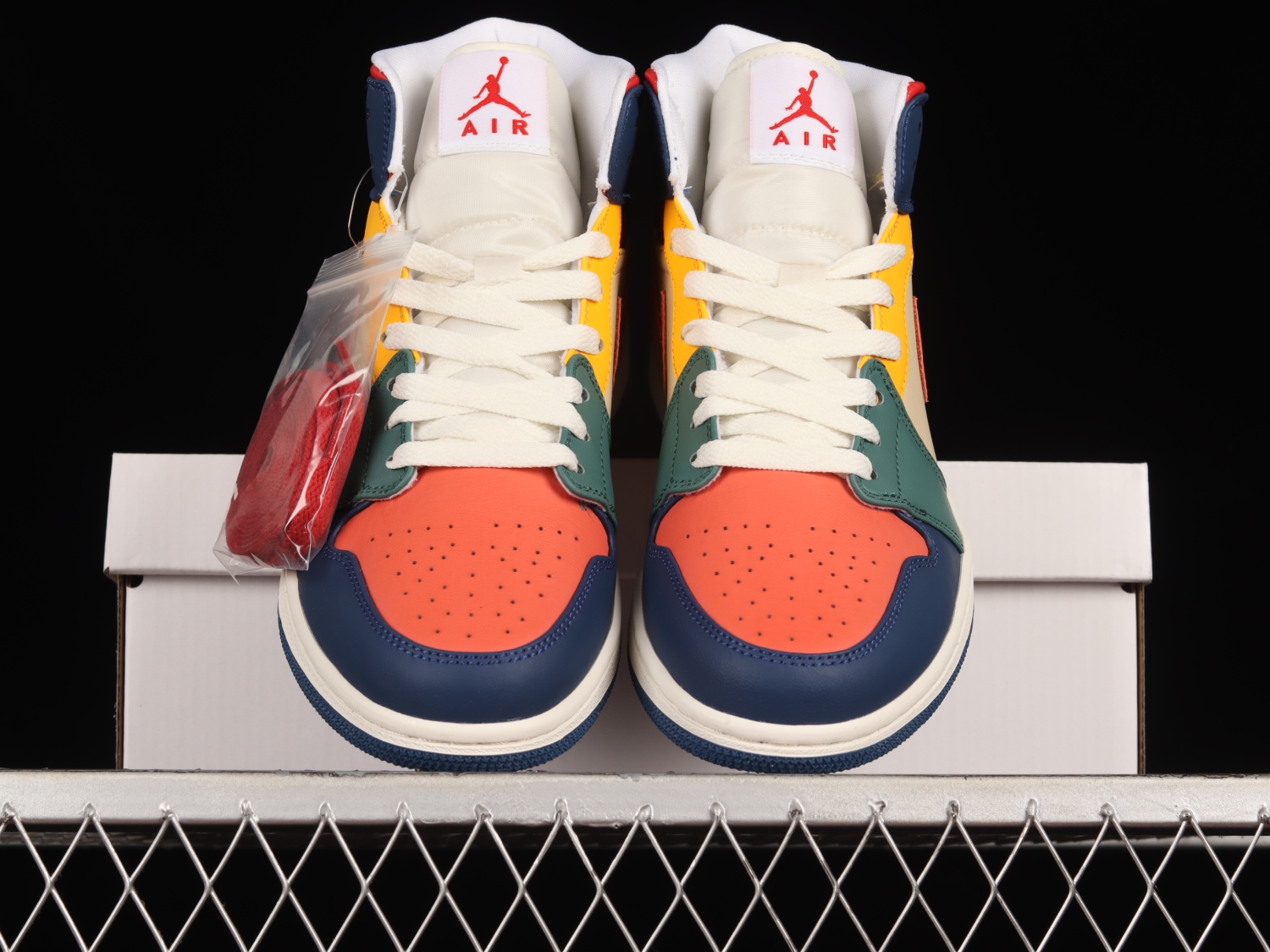 Jordan 1 Mid SE Multi Color (2022)  DN3738-400