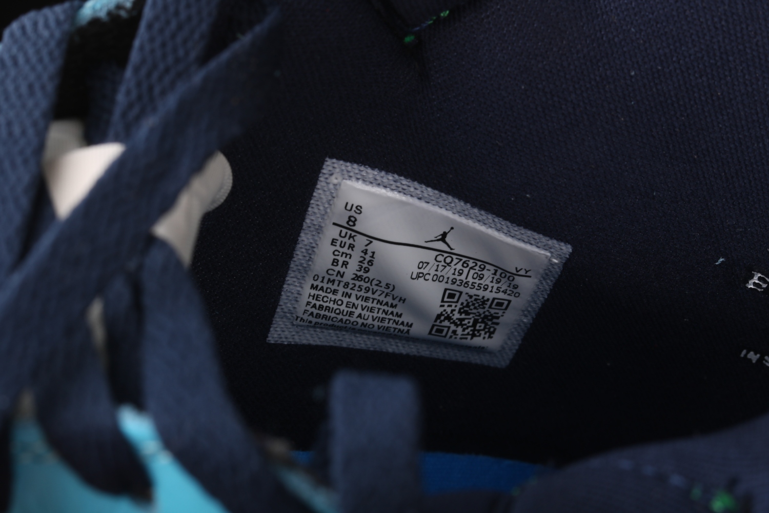 Jordan 1 Mid SE Fearless Melody Ehsani CQ7629-100