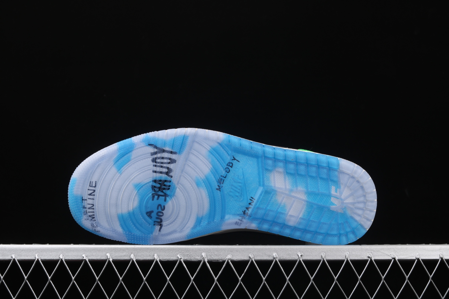 Jordan 1 Mid SE Fearless Melody Ehsani CQ7629-100