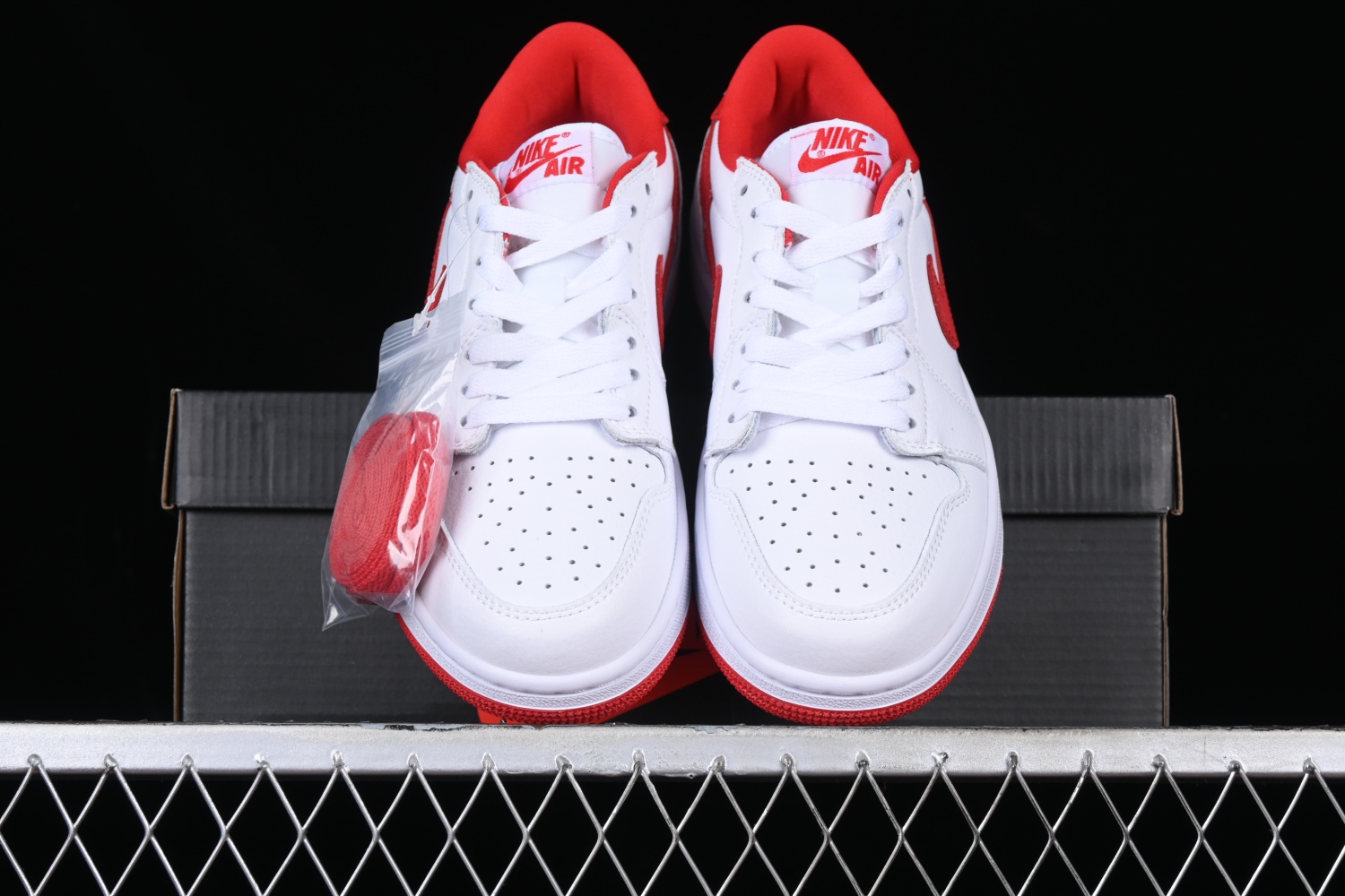 Jordan 1 Retro Low OG University Red CZ0790-161