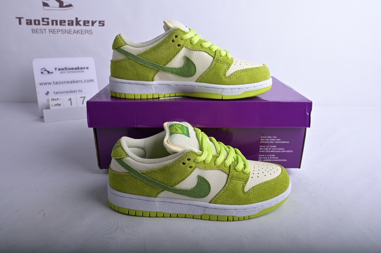 Nike SB Dunk Low Green Apple DM0807-300