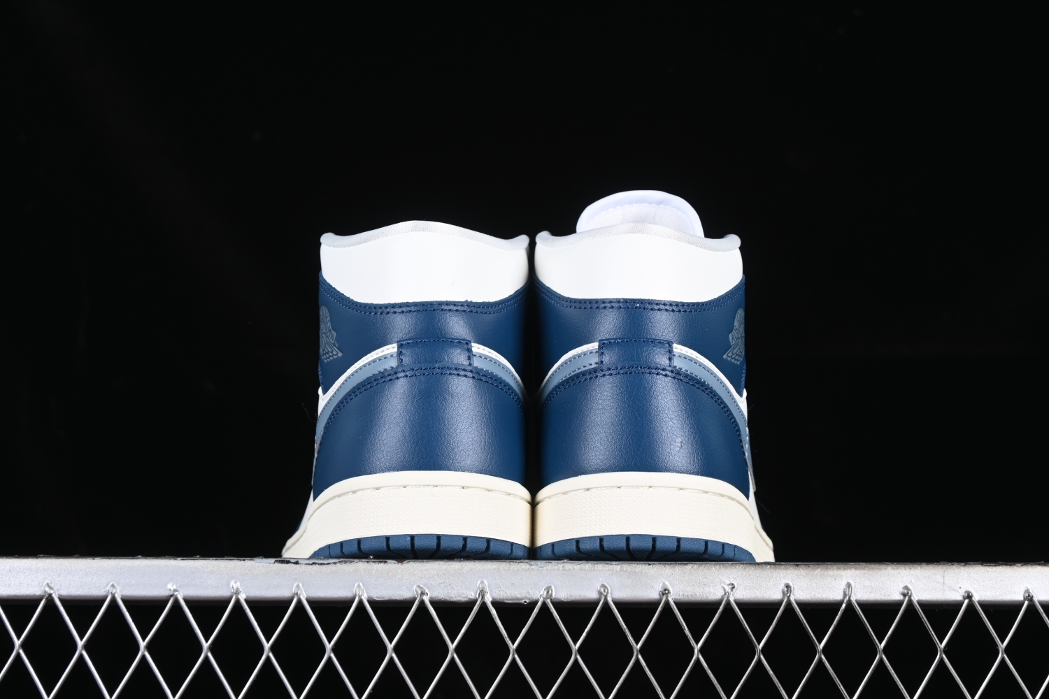 Jordan 1 Mid French Blue BQ6472-414