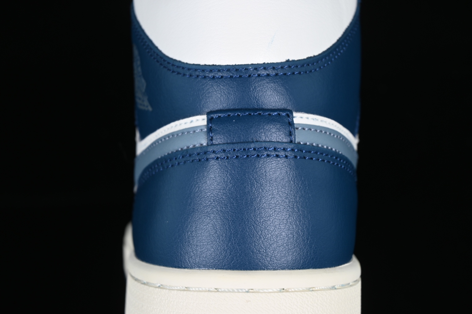 Jordan 1 Mid French Blue BQ6472-414