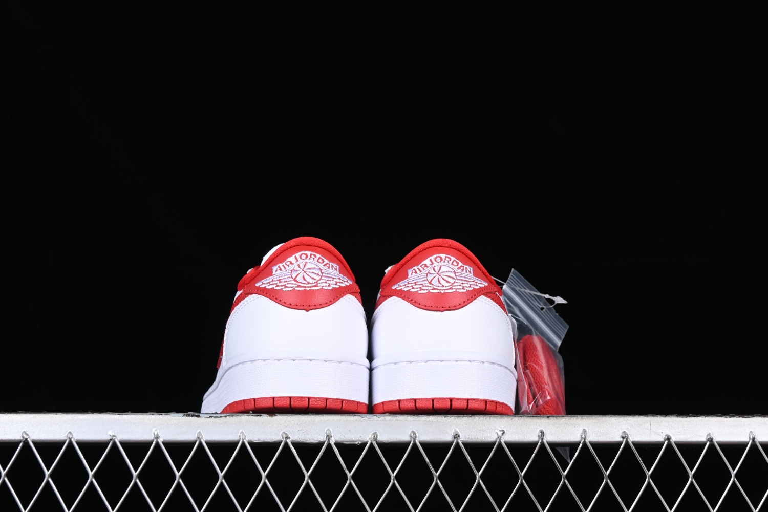 Jordan 1 Retro Low OG University Red CZ0790-161