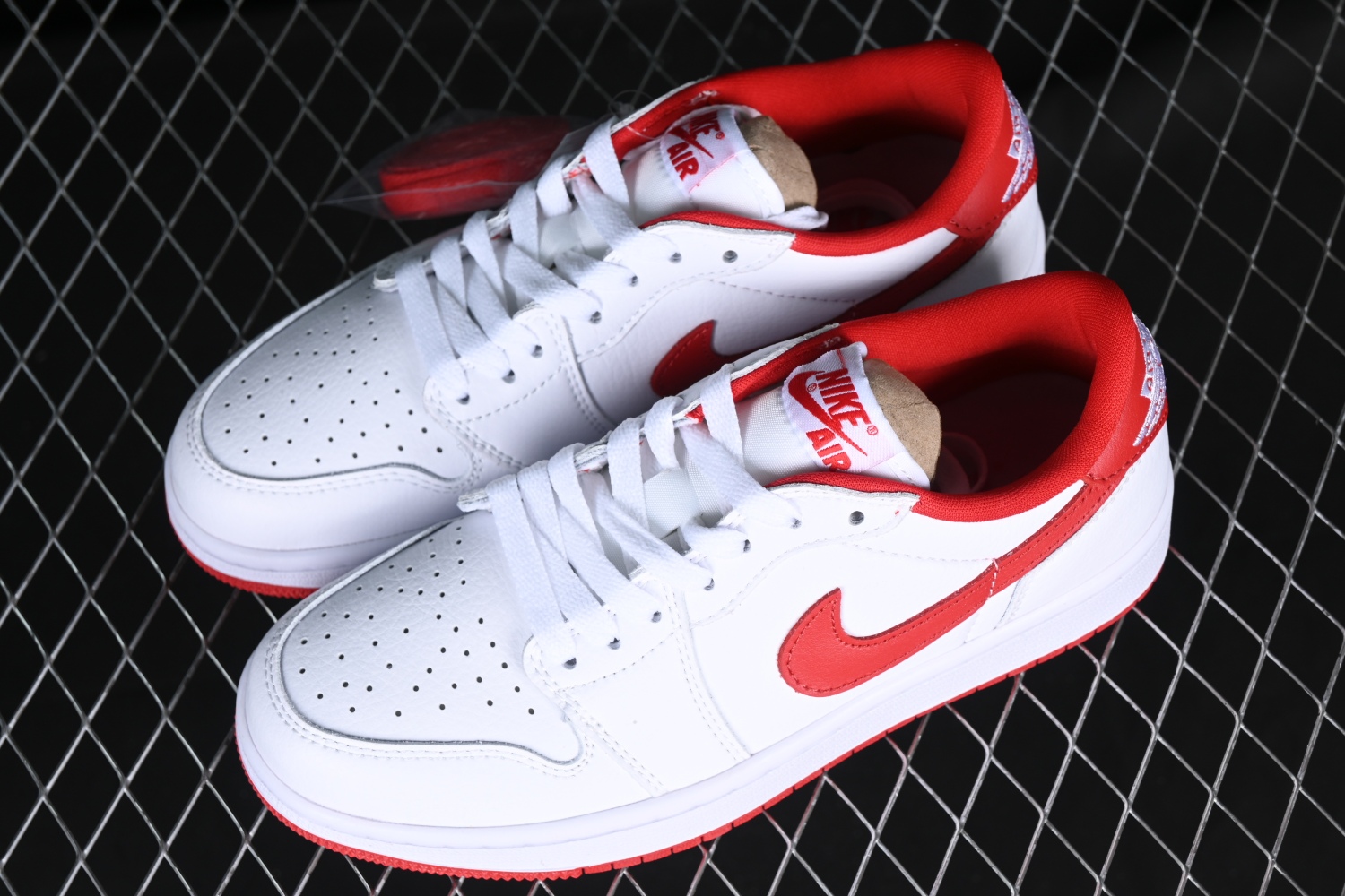 Jordan 1 Retro Low OG University Red CZ0790-161