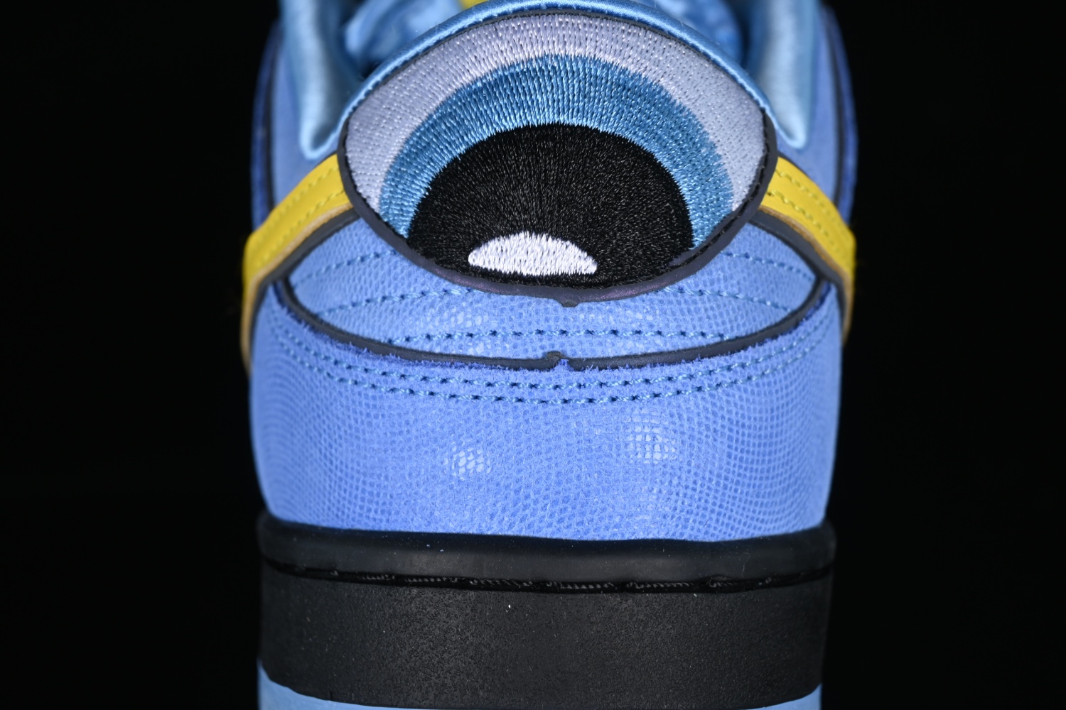 The Powerpuff Girls x Nk SB Dunk Low FZ8320-400