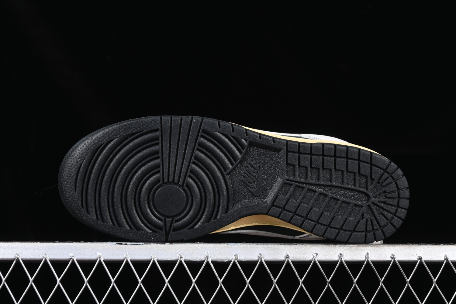 Nk SB Dunk Low  Stussy   ST6636-002