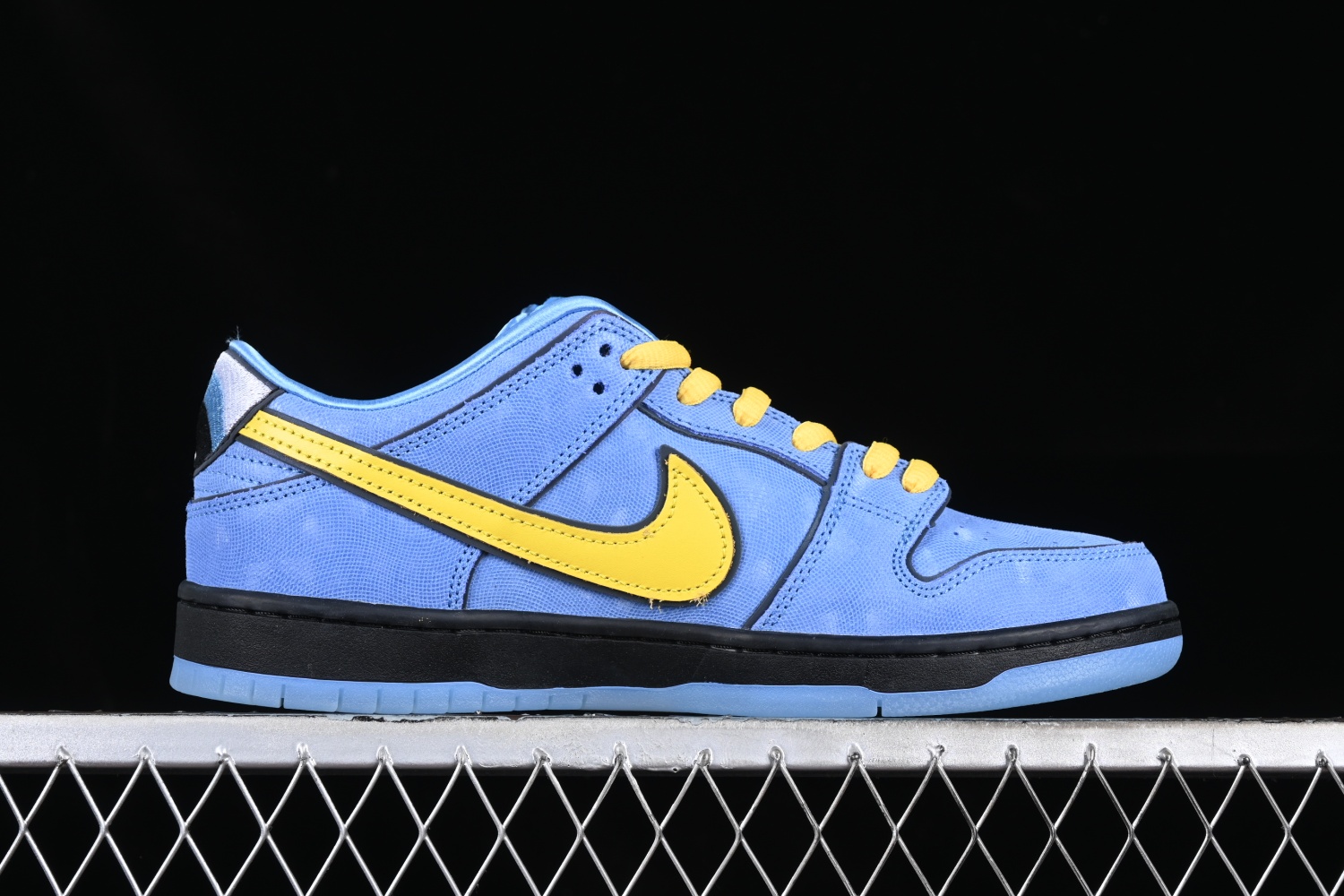 The Powerpuff Girls x Nk SB Dunk Low FZ8320-400