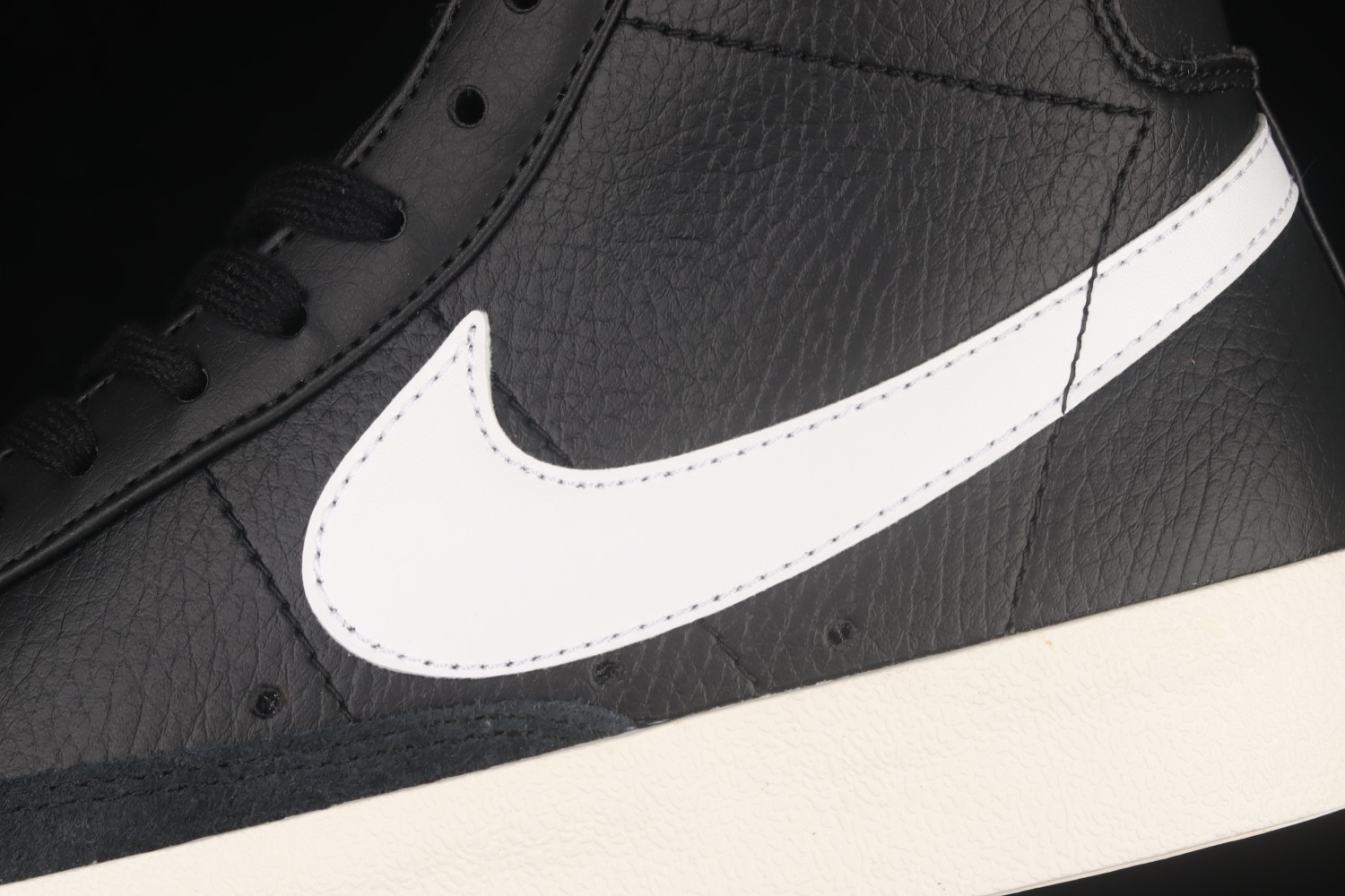 Nike Blazer Mid 77 Vintage Black Sail BQ6806-002
