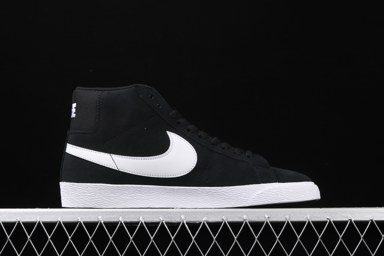 Nike SB Zoom Blazer Mid Black White 864349-002