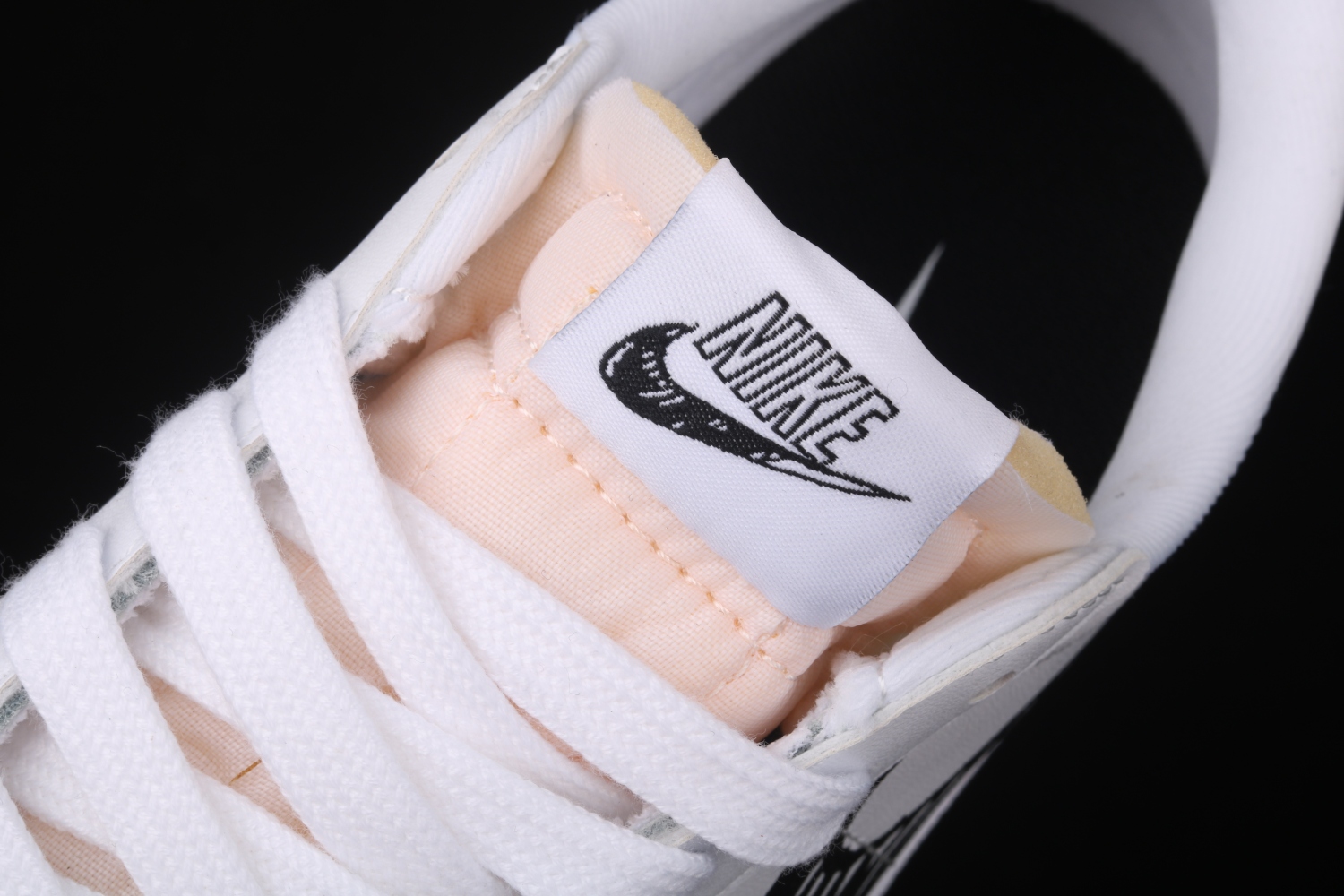 Nike Blazer Mid QS HH White Black BQ4808-101