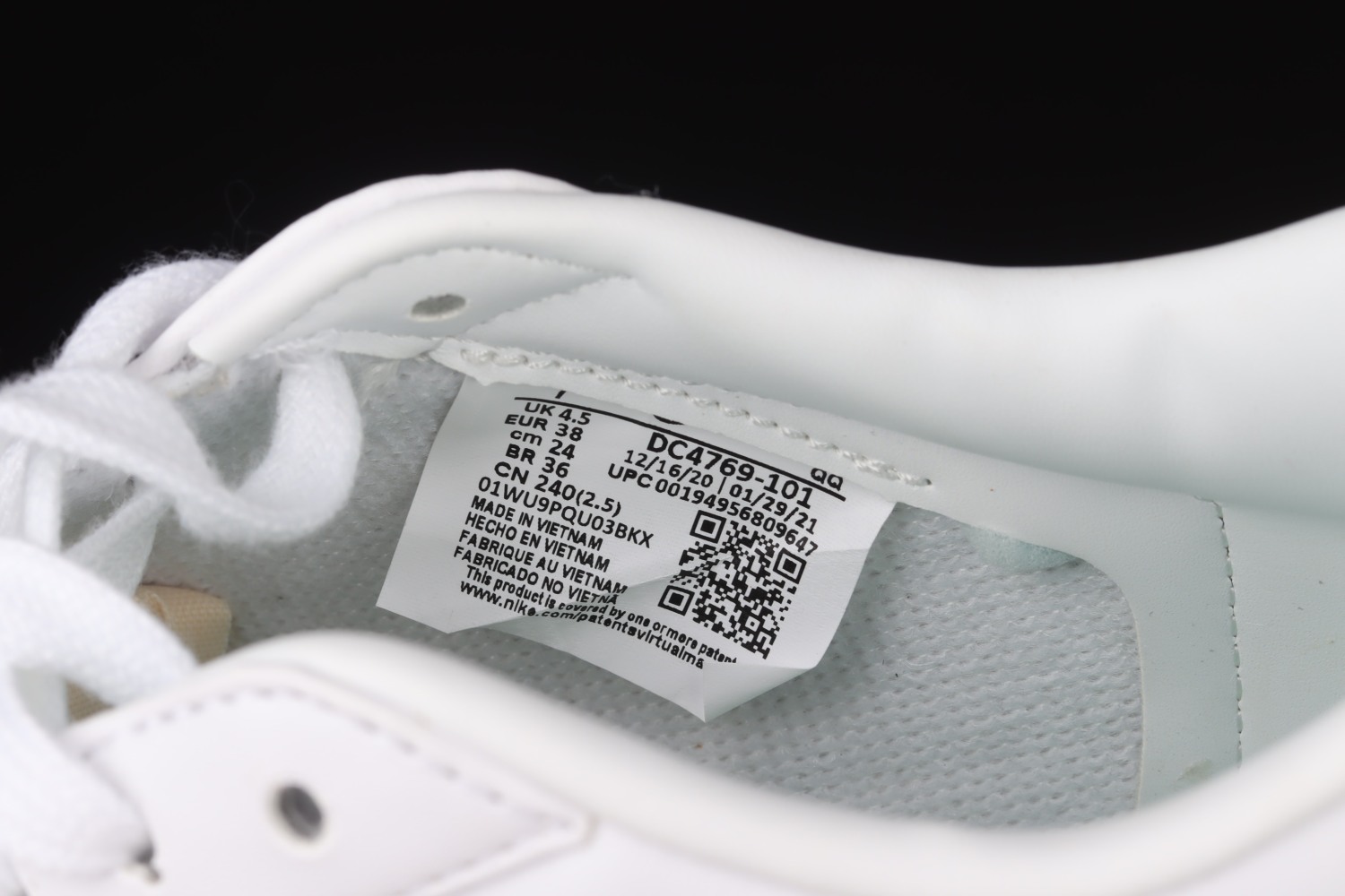 Nike Blazer Low 77 White (W) DC4769-101