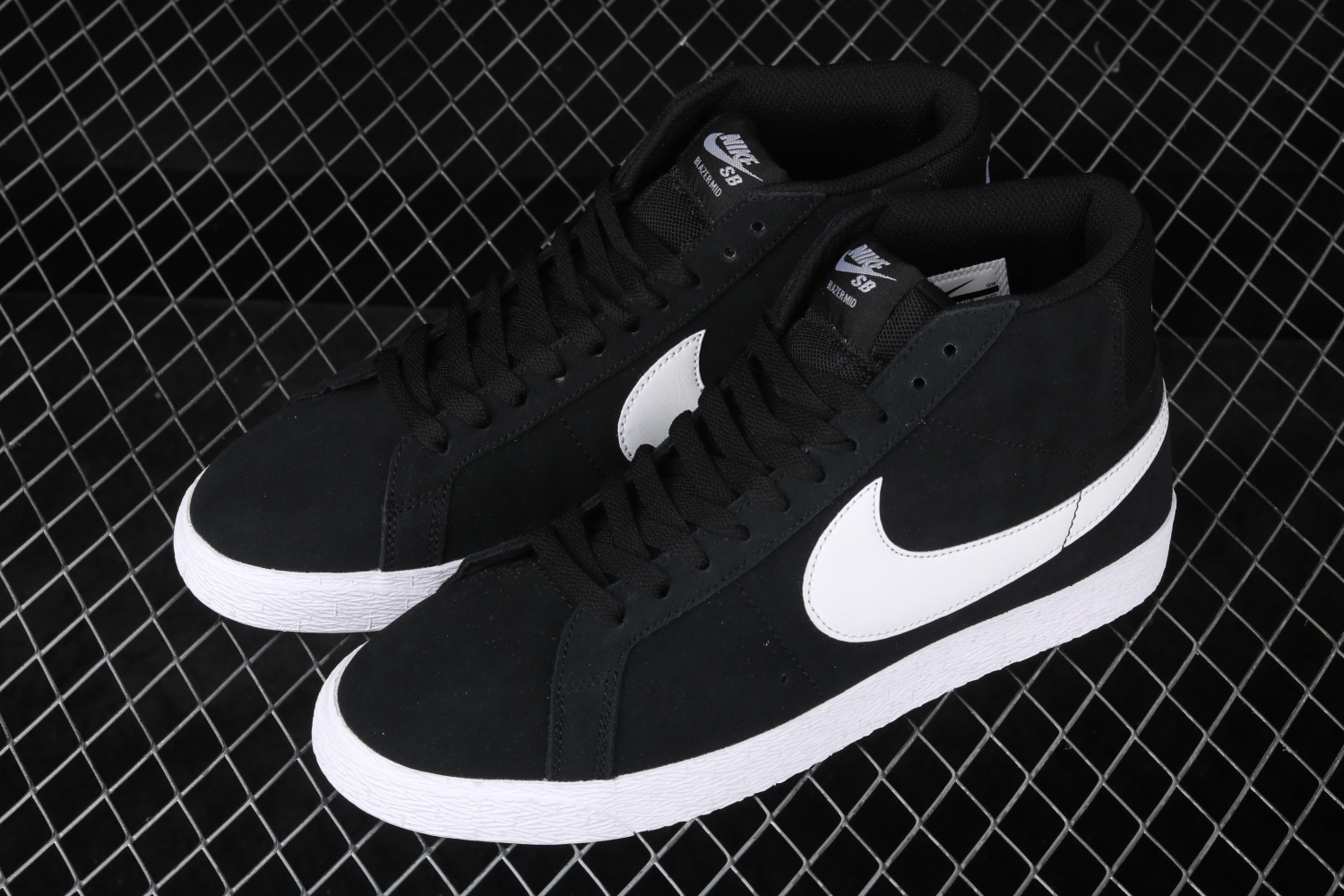 Nike SB Zoom Blazer Mid Black White 864349-002