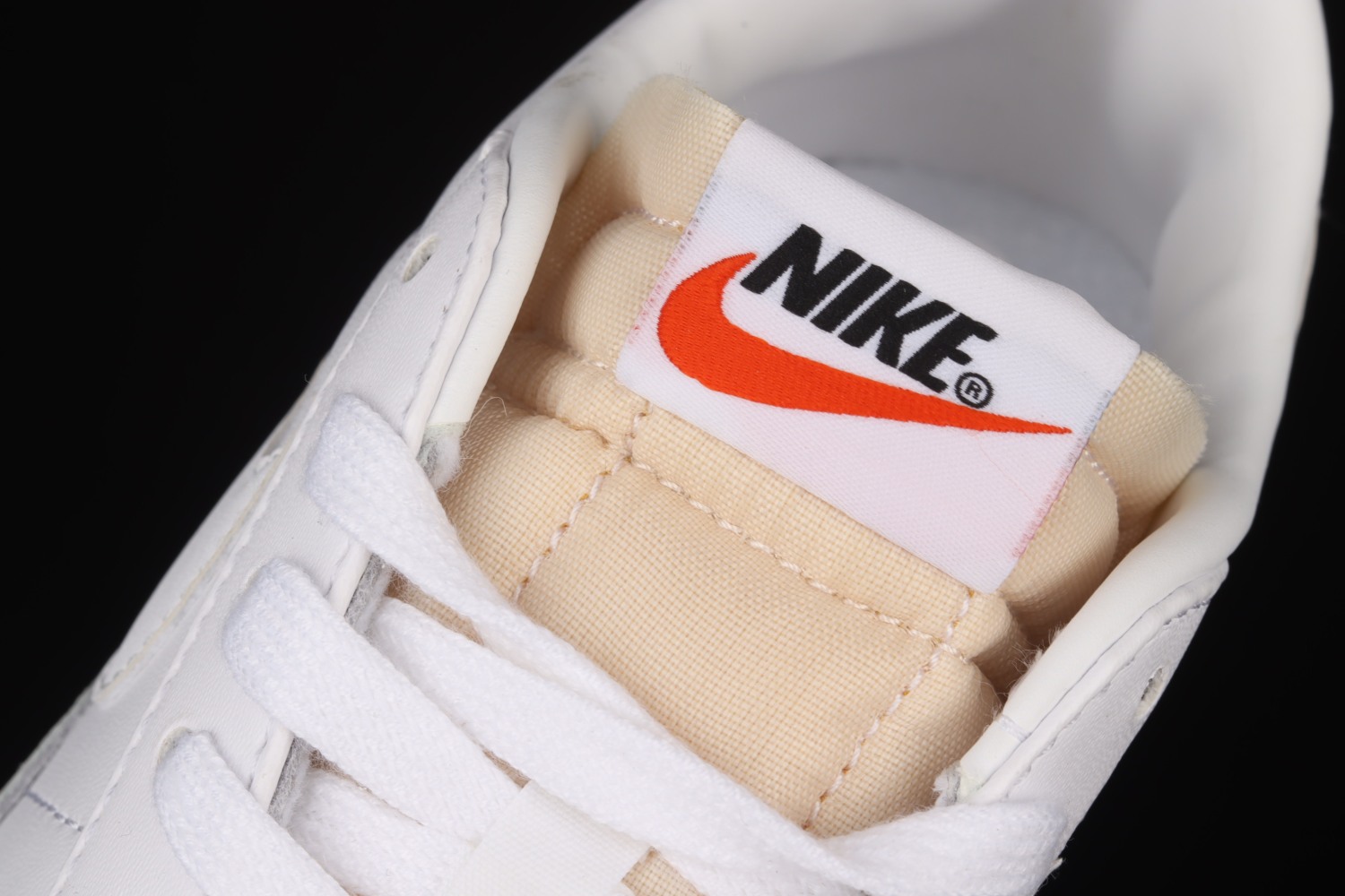 Nike Blazer Low 77 White (W) DC4769-101