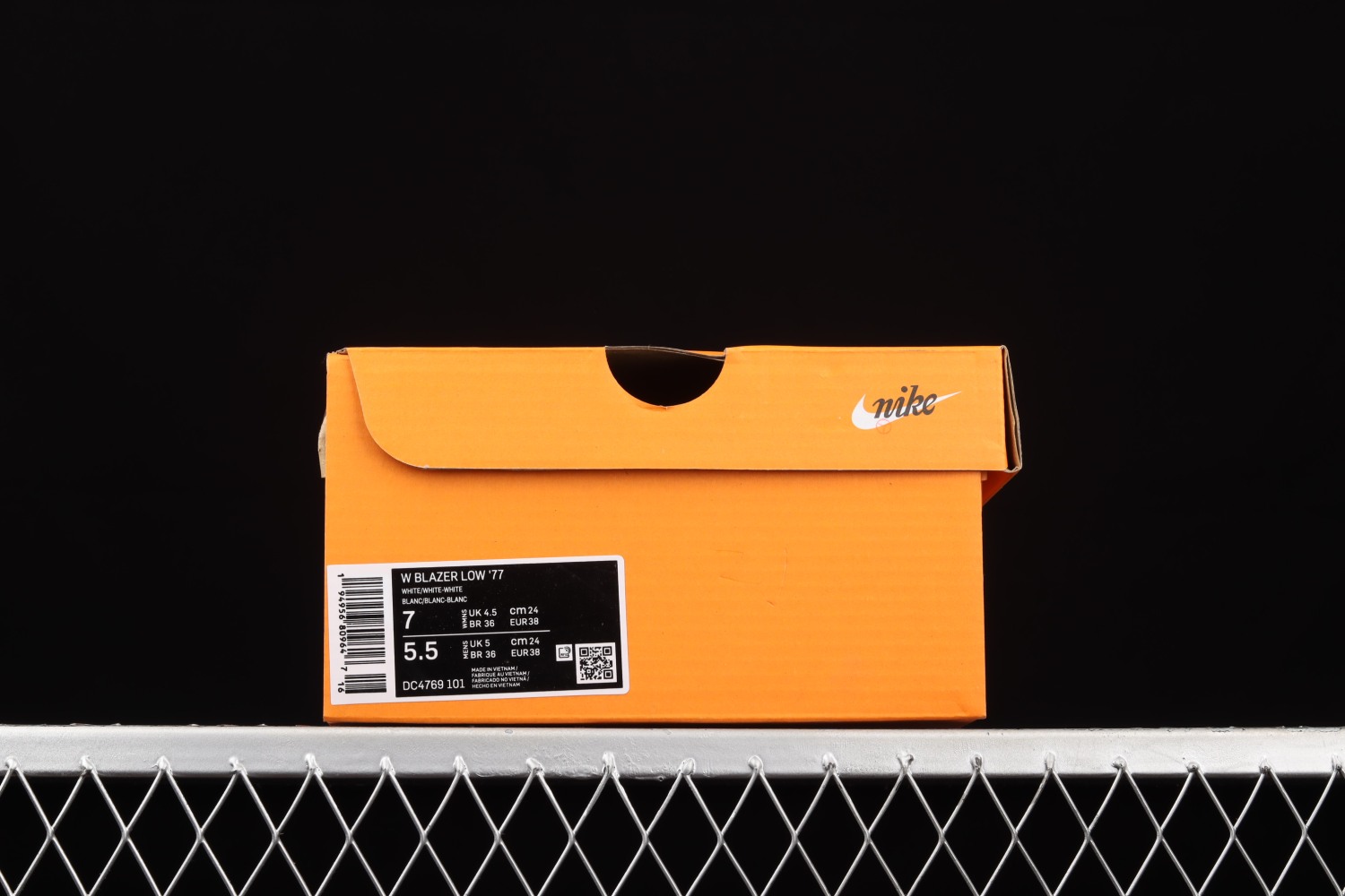 Nike Blazer Low 77 White (W) DC4769-101