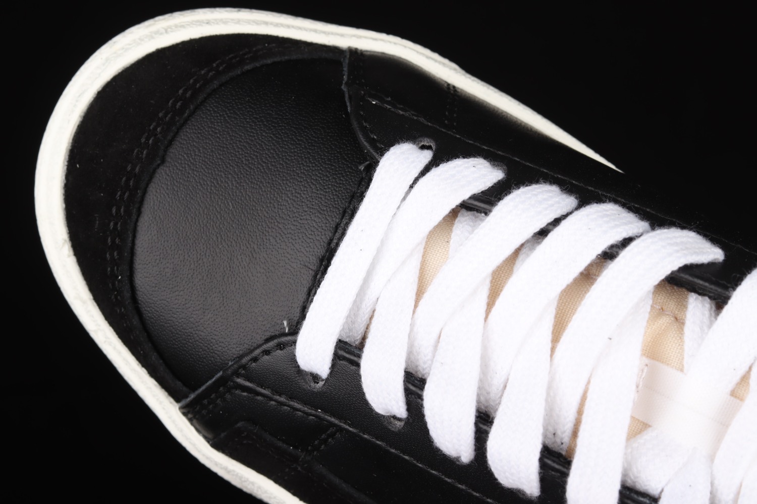 Nike Blazer Low Premium Vintage Suede Black White  538402-004