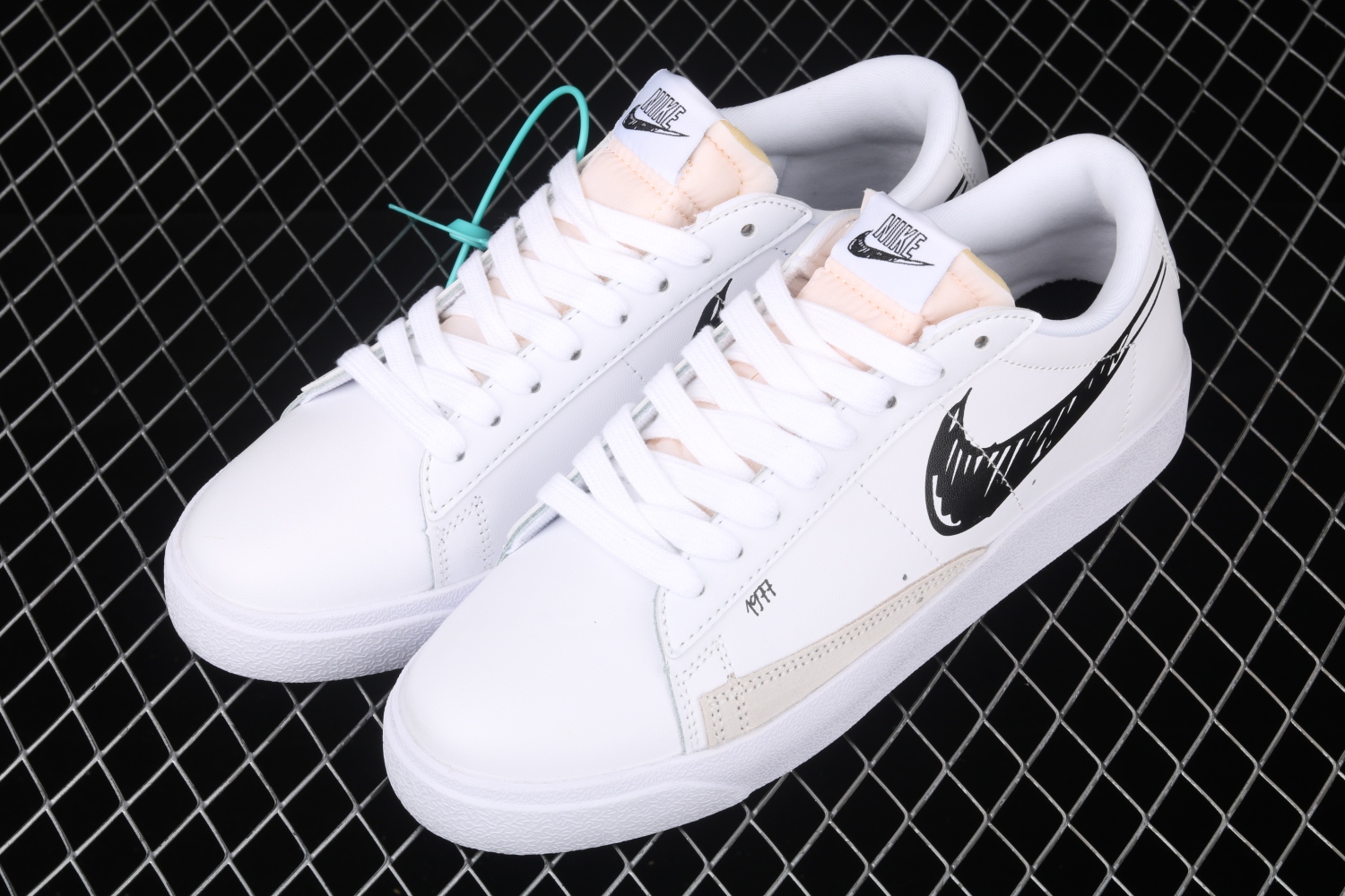 Nike Blazer Mid QS HH White Black BQ4808-101