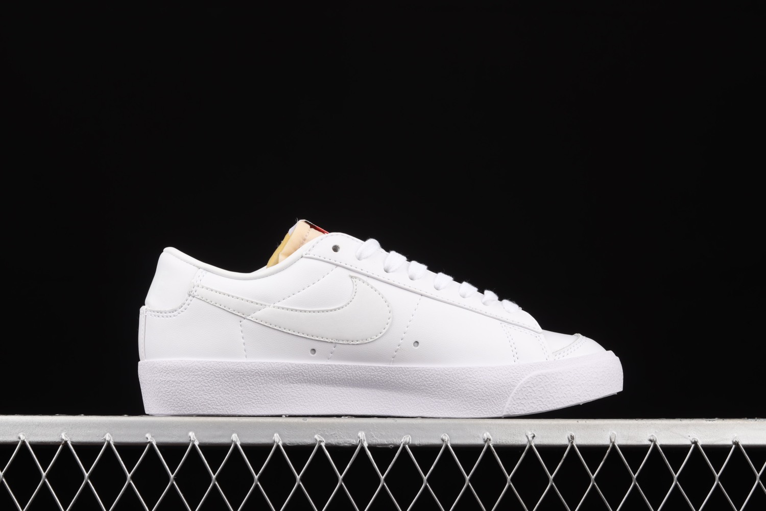 Nike Blazer Low 77 White (W) DC4769-101