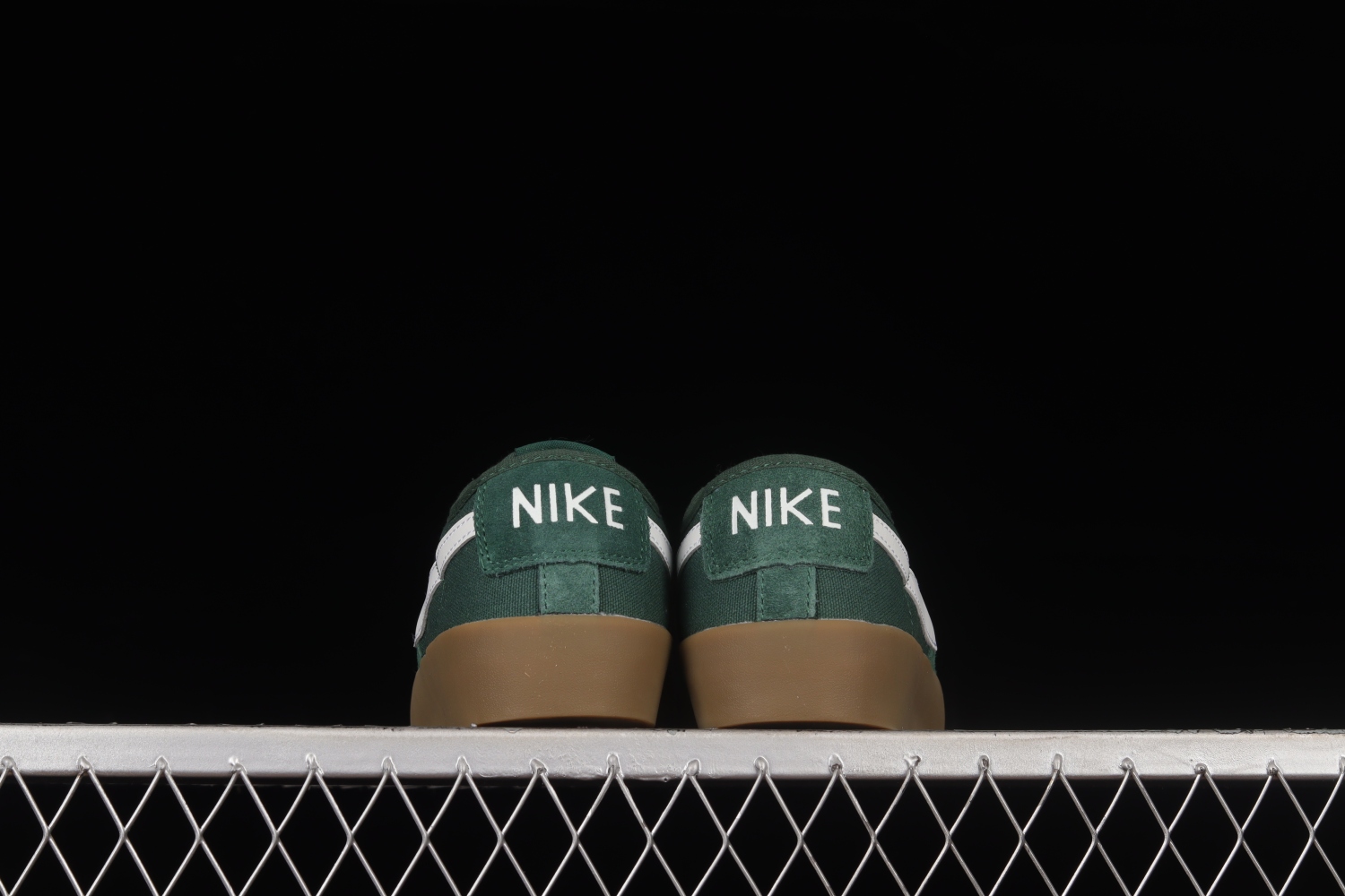 Nike SB Zoom Blazer Low Pro GT Green/White-Gum DC0603-300