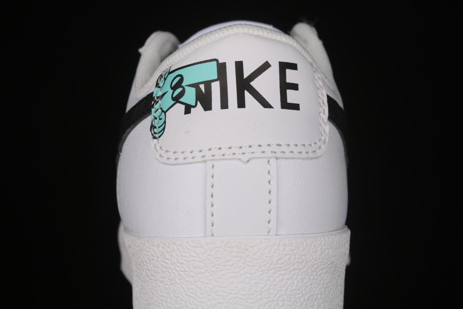 Nike Blazer Low GS White/Black DJ5201-106