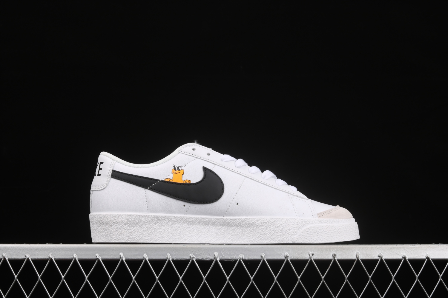 Nike Blazer Low GS White/Black DJ5201-106