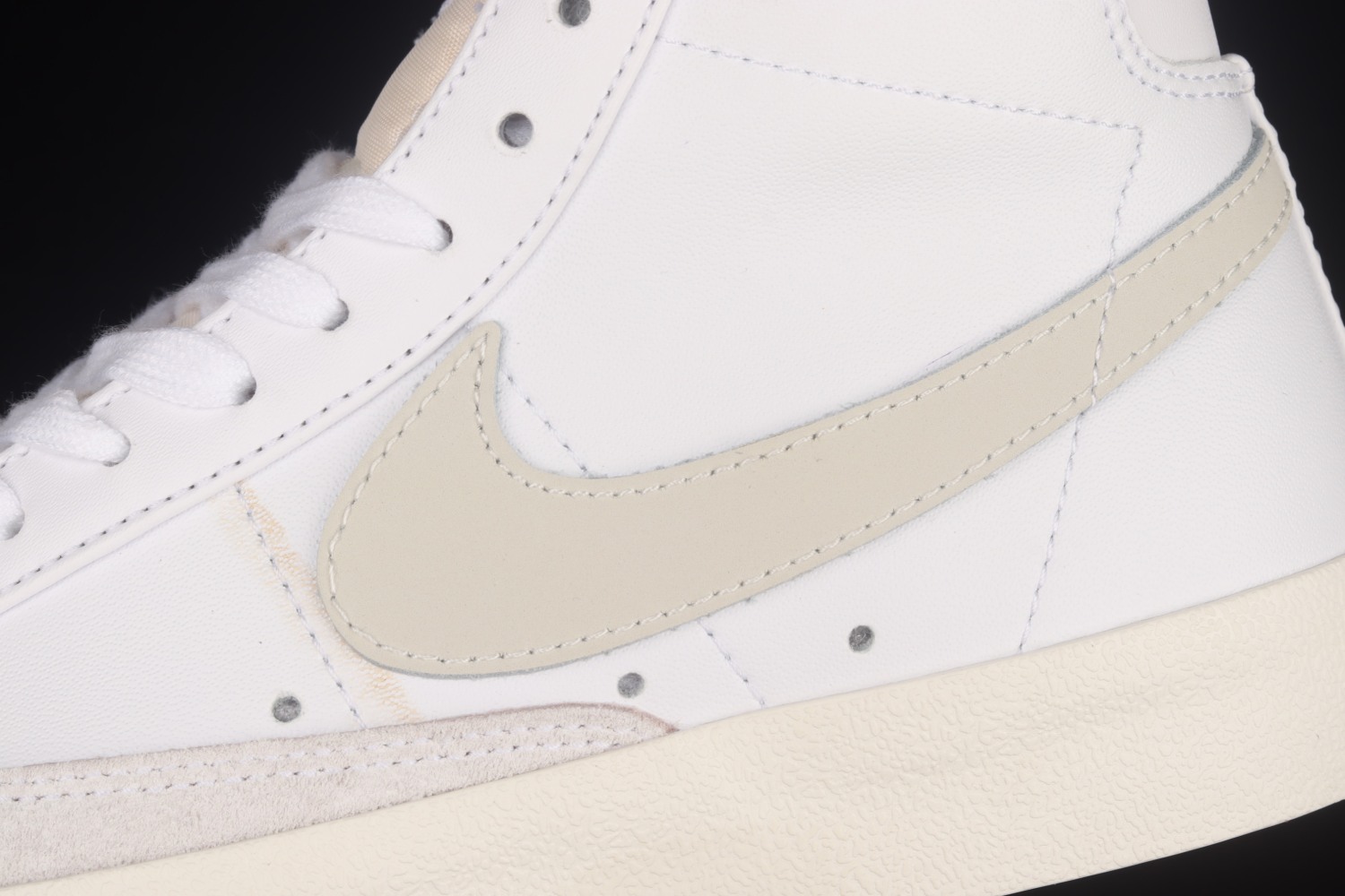 Nike Blazer Mid 