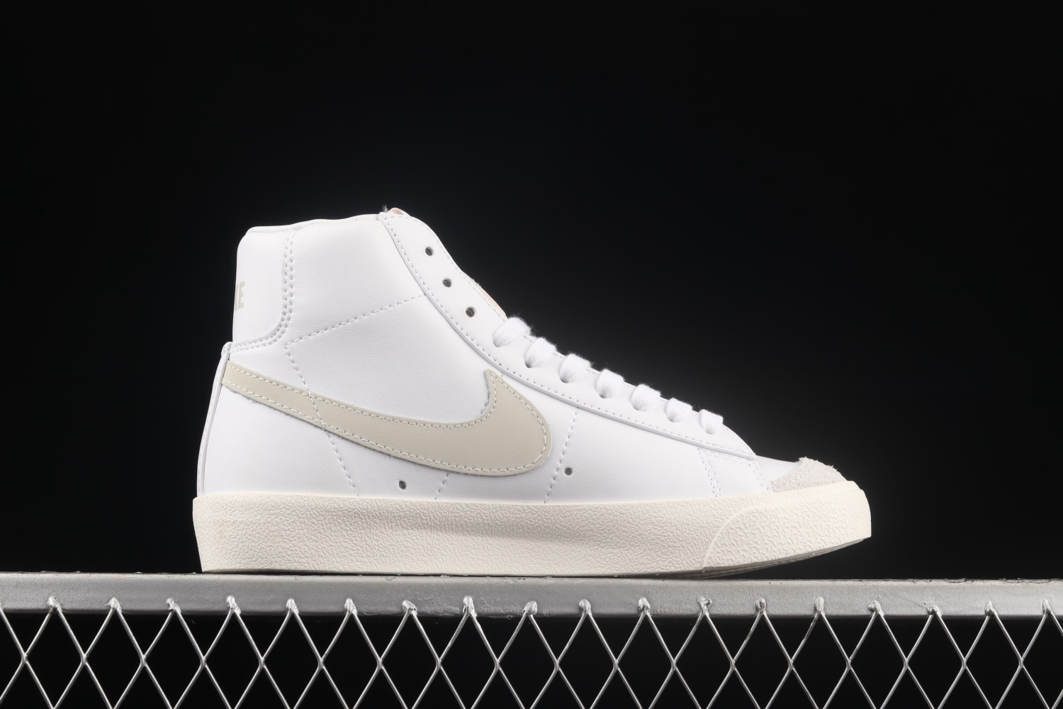 Nike Blazer Mid 