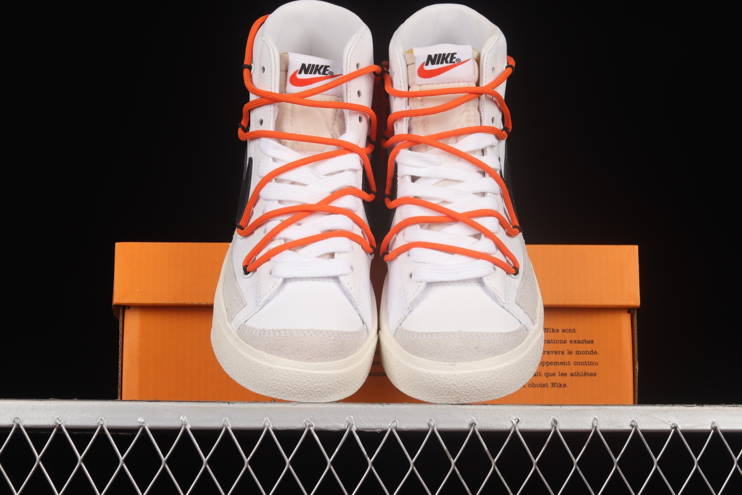 Nike Blazer Mid 77 Vintage White Black BQ6806-100