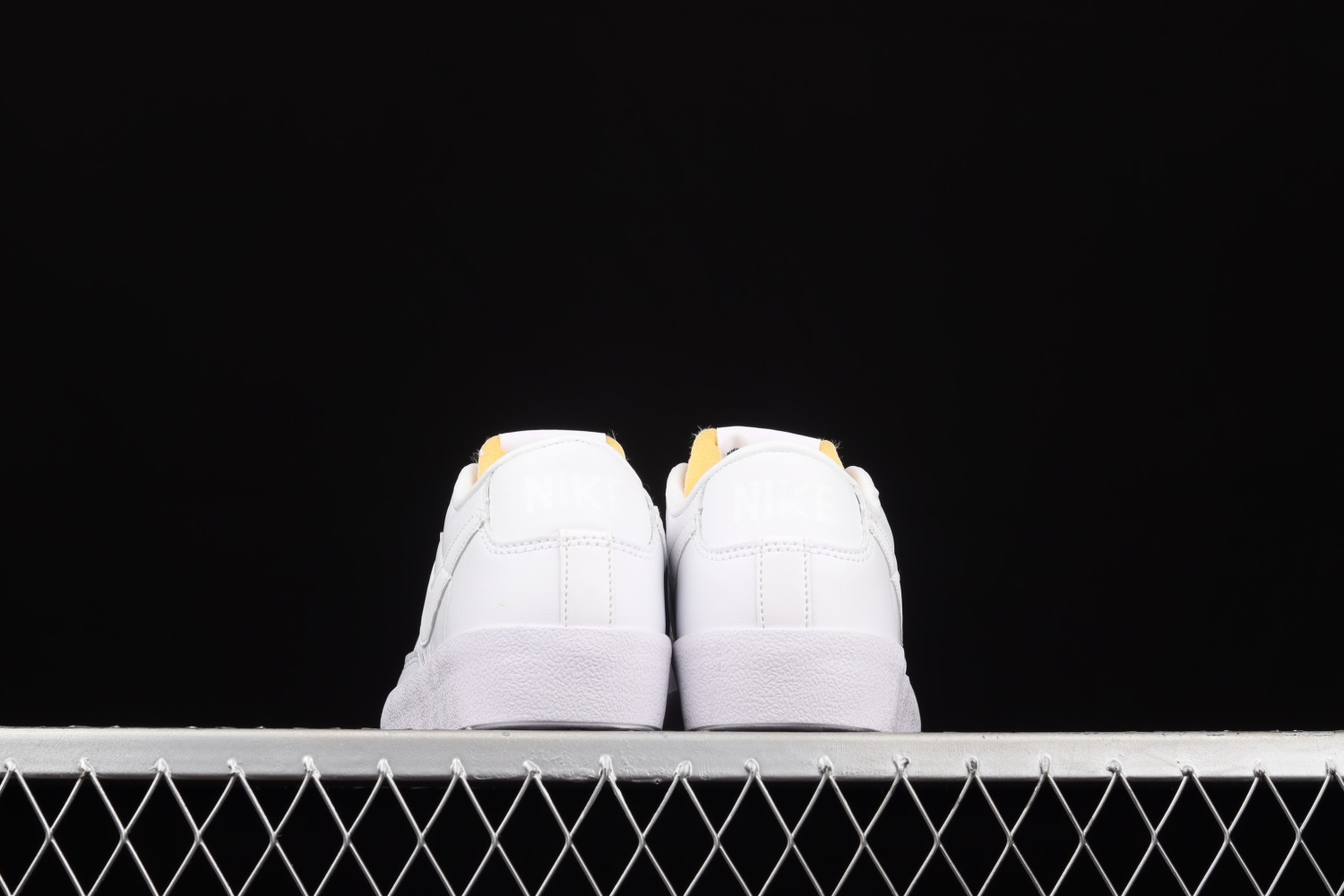 Nike Blazer Low 77 White (W) DC4769-101