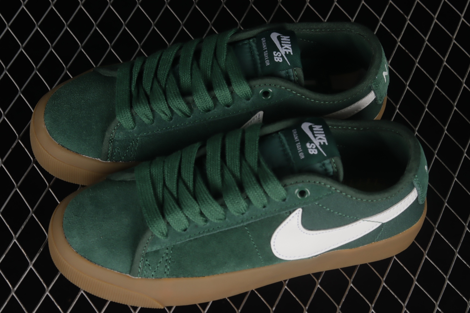 Nike SB Zoom Blazer Low Pro GT Green/White-Gum DC0603-300