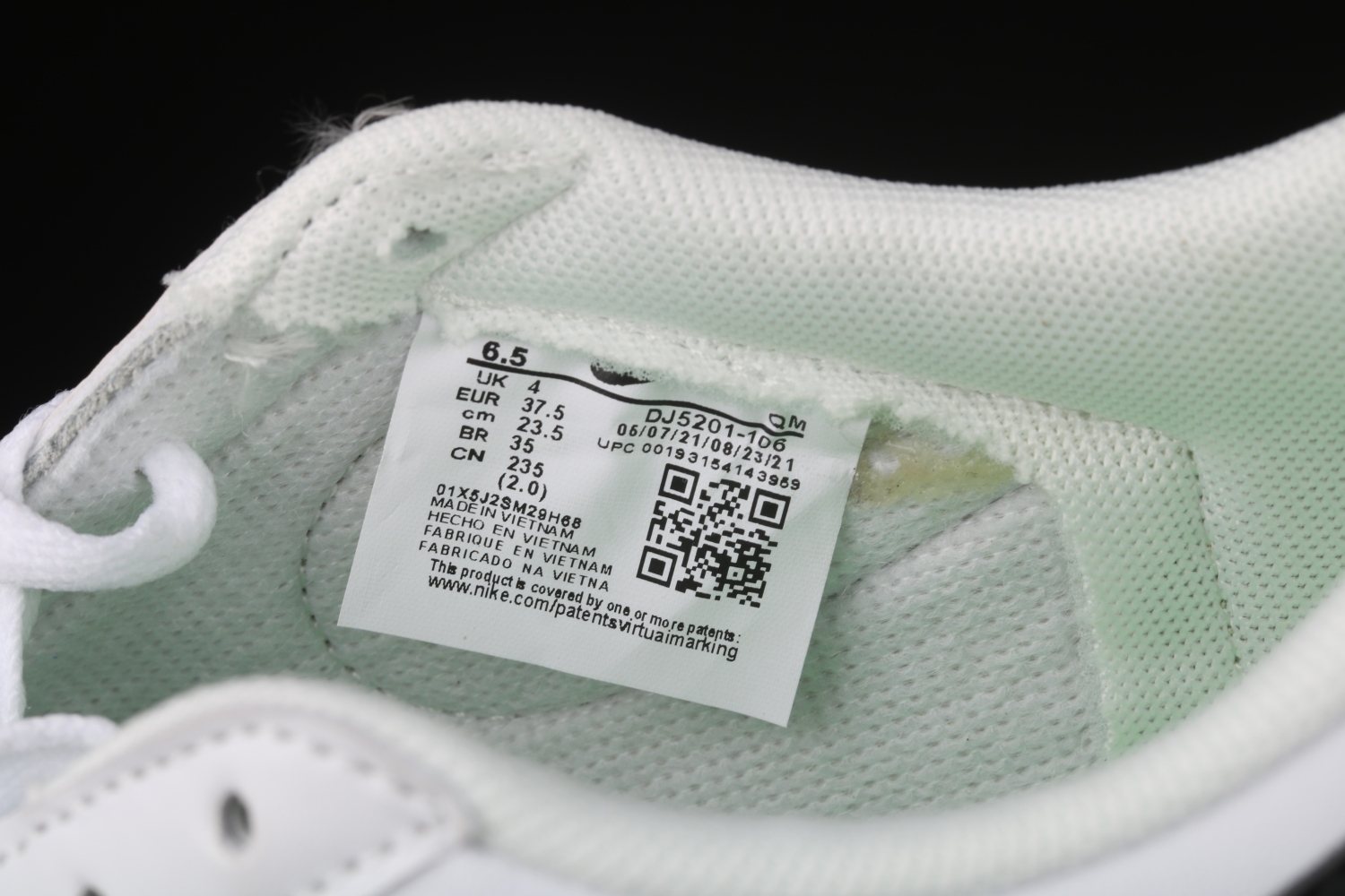 Nike Blazer Low GS White/Black DJ5201-106