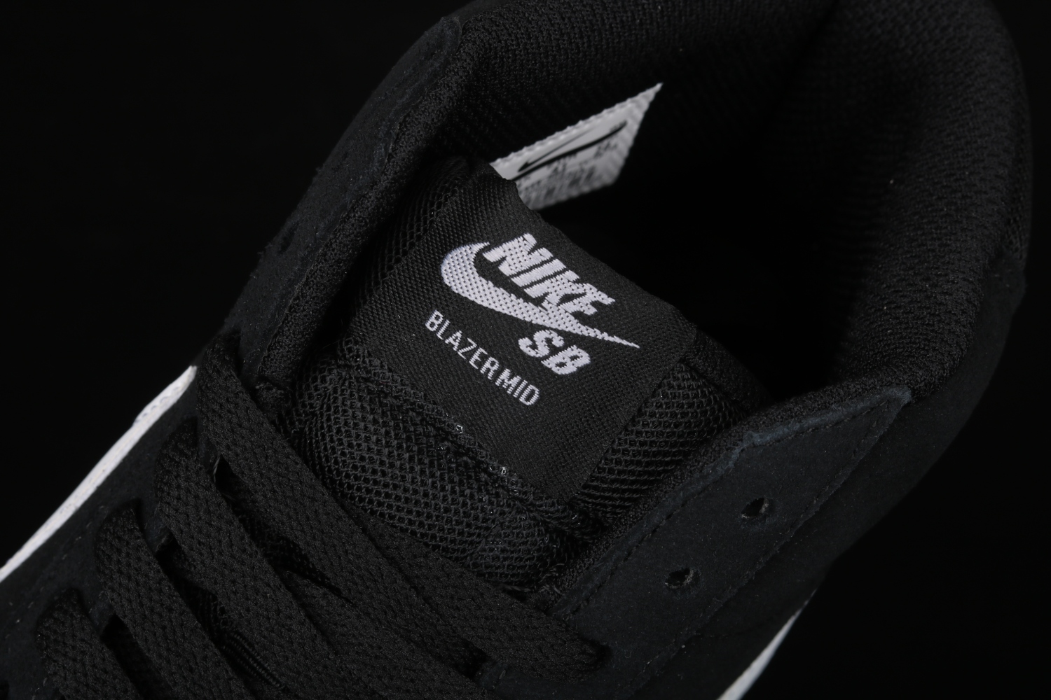 Nike SB Zoom Blazer Mid Black White 864349-002