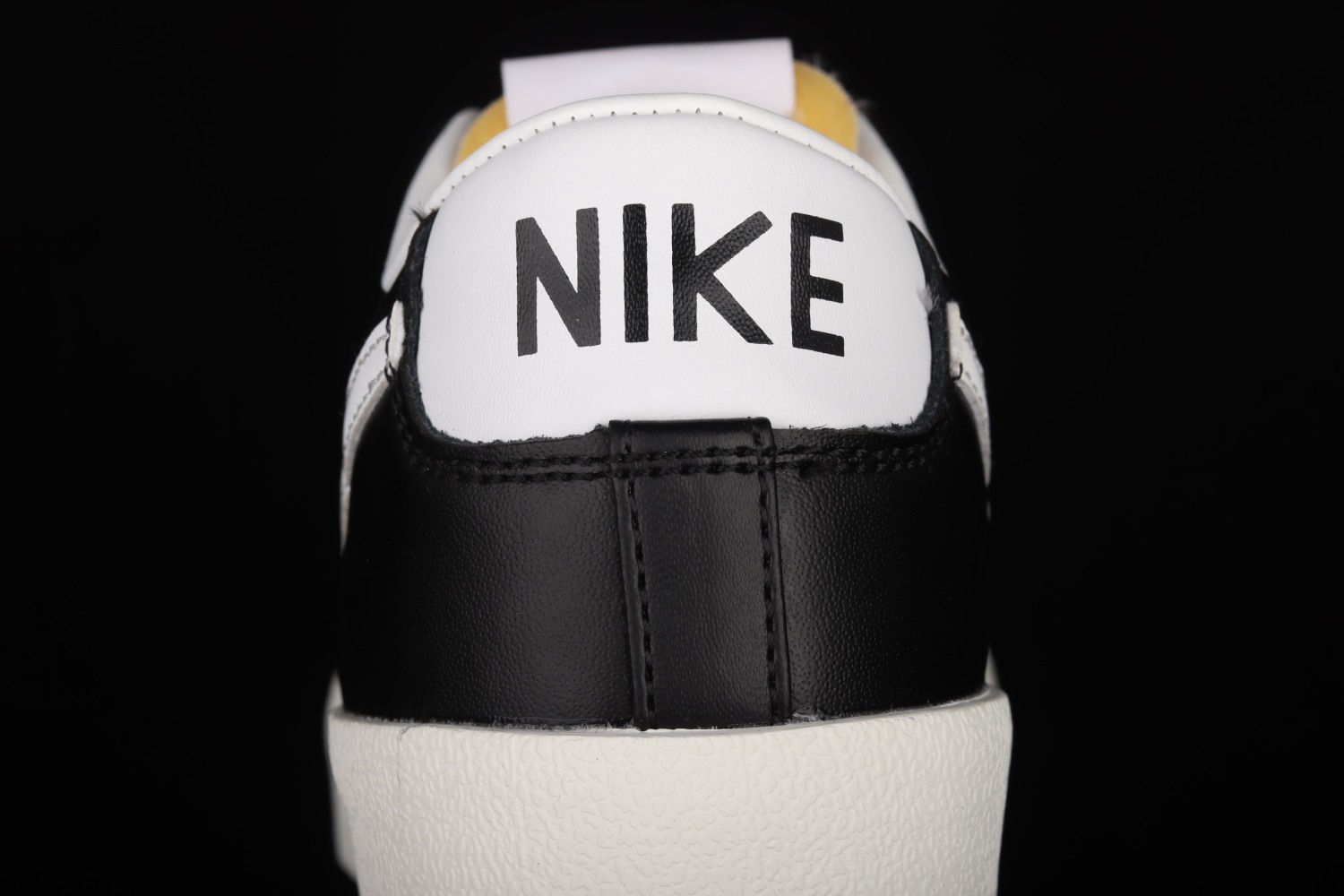 Nike Blazer Low Premium Vintage Suede Black White  538402-004