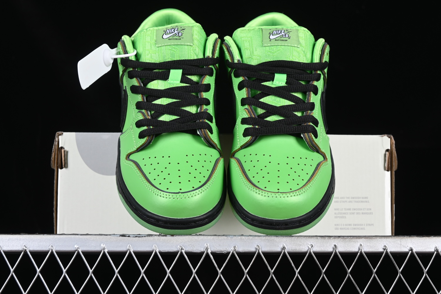 The Powerpuff Girls x Nk SB Dunk Low  FZ8319-300