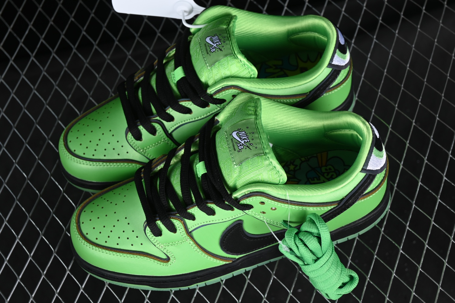 The Powerpuff Girls x Nk SB Dunk Low  FZ8319-300